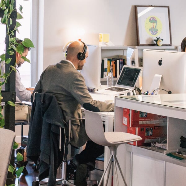 Creación de tiendas online y presencia digital sólida para negocios